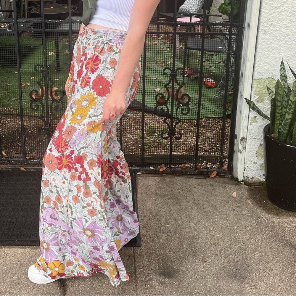 CUTE flare wide leg floral pants!